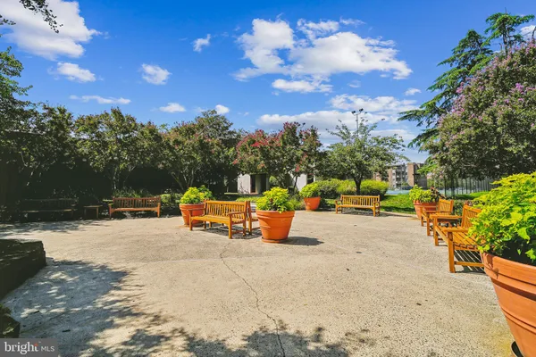 $2,600 | 60 South Van Dorn Street, Unit 511, Alexandria, VA 22304