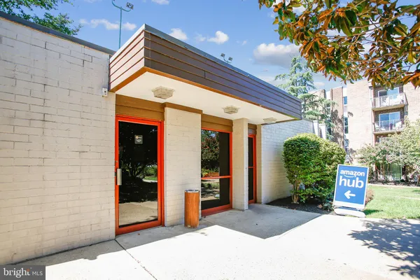 $2,600 | 60 South Van Dorn Street, Unit 511, Alexandria, VA 22304