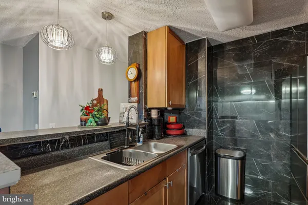 $2,600 | 60 South Van Dorn Street, Unit 511, Alexandria, VA 22304