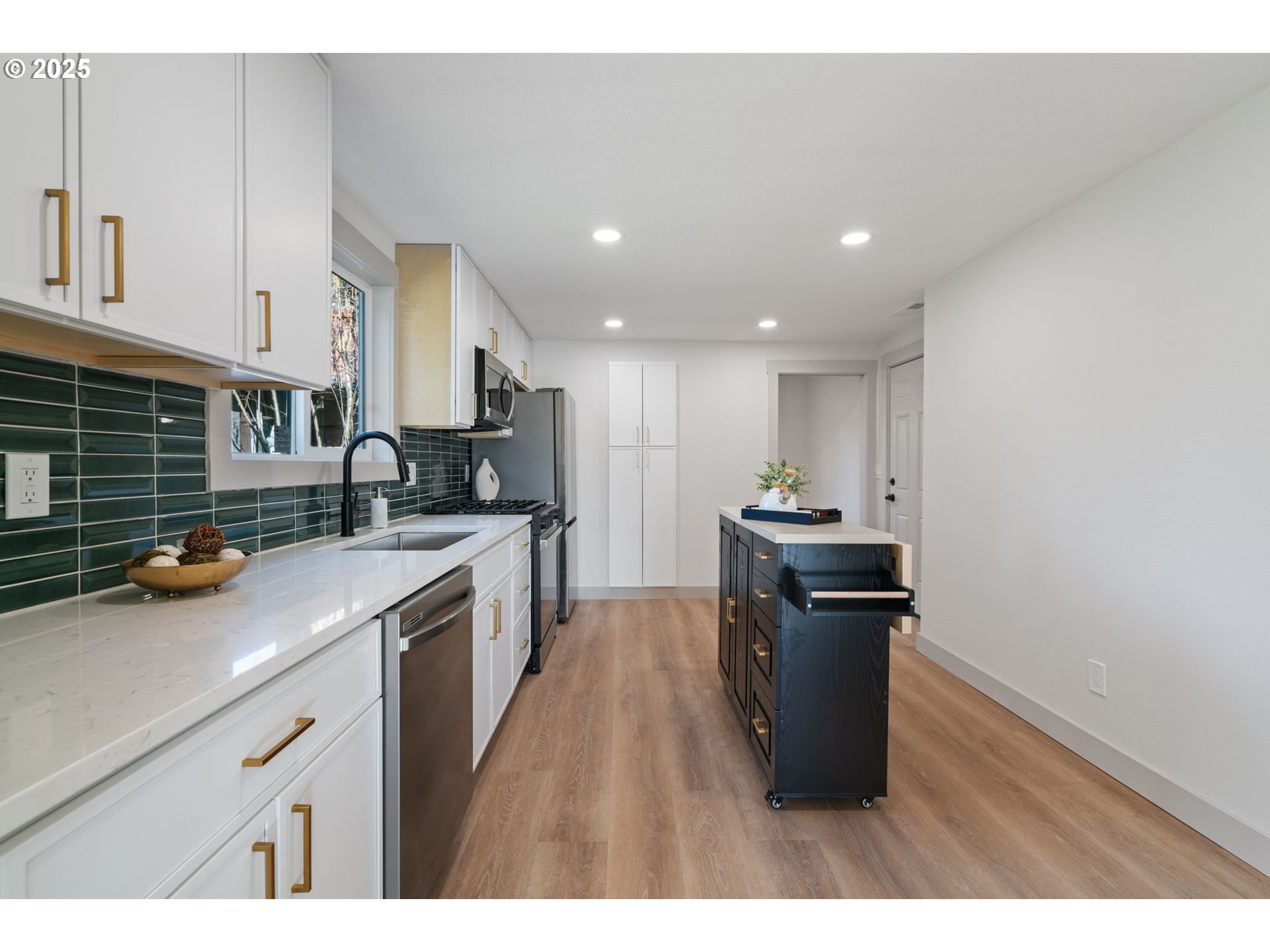 33375 Northwest Ej Smith Road Scappoose, OR 97056 - Photo 14 of 39 Gallery Image 14