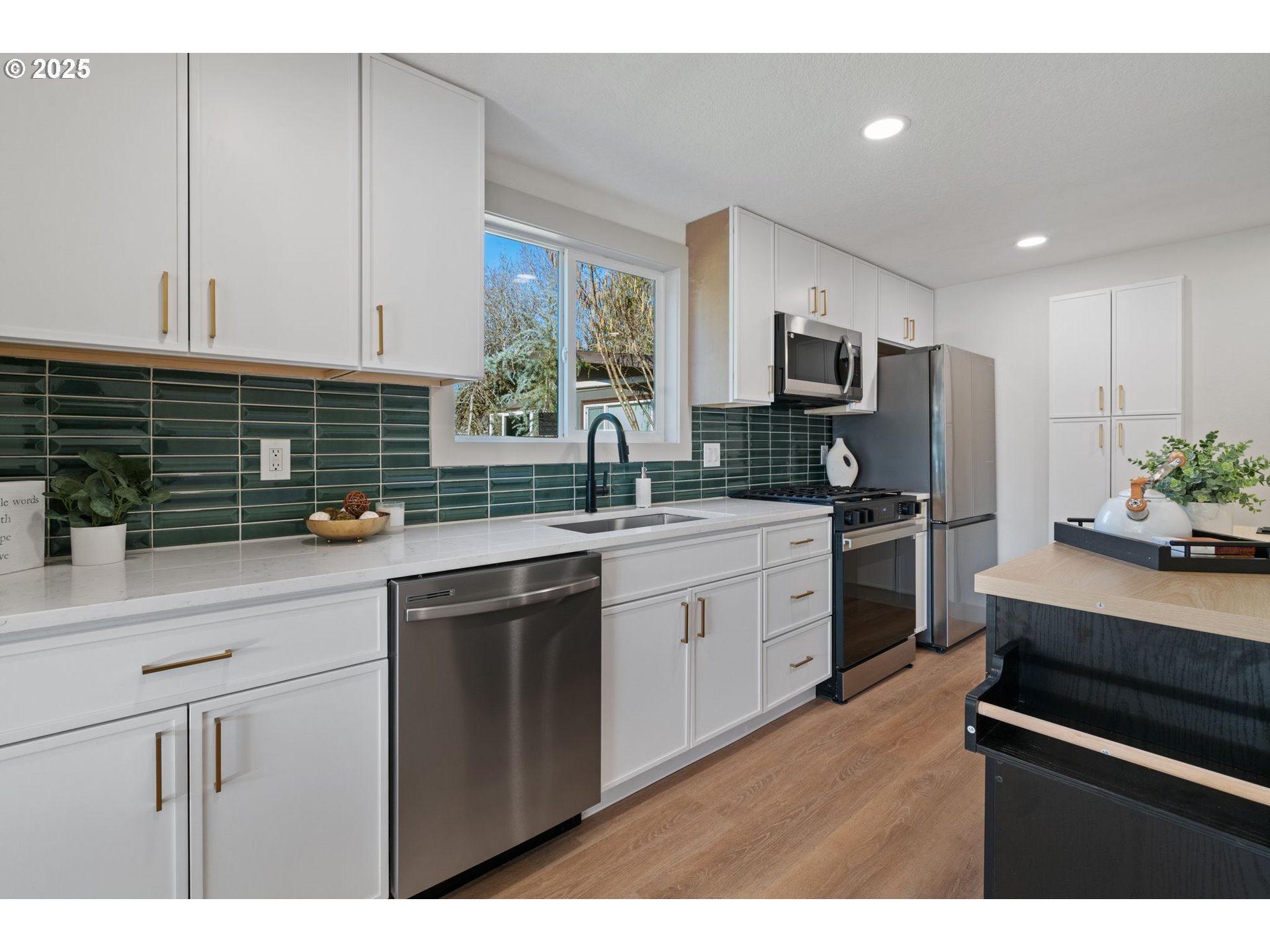 33375 Northwest Ej Smith Road Scappoose, OR 97056 - Photo 17 of 39 Gallery Image 17