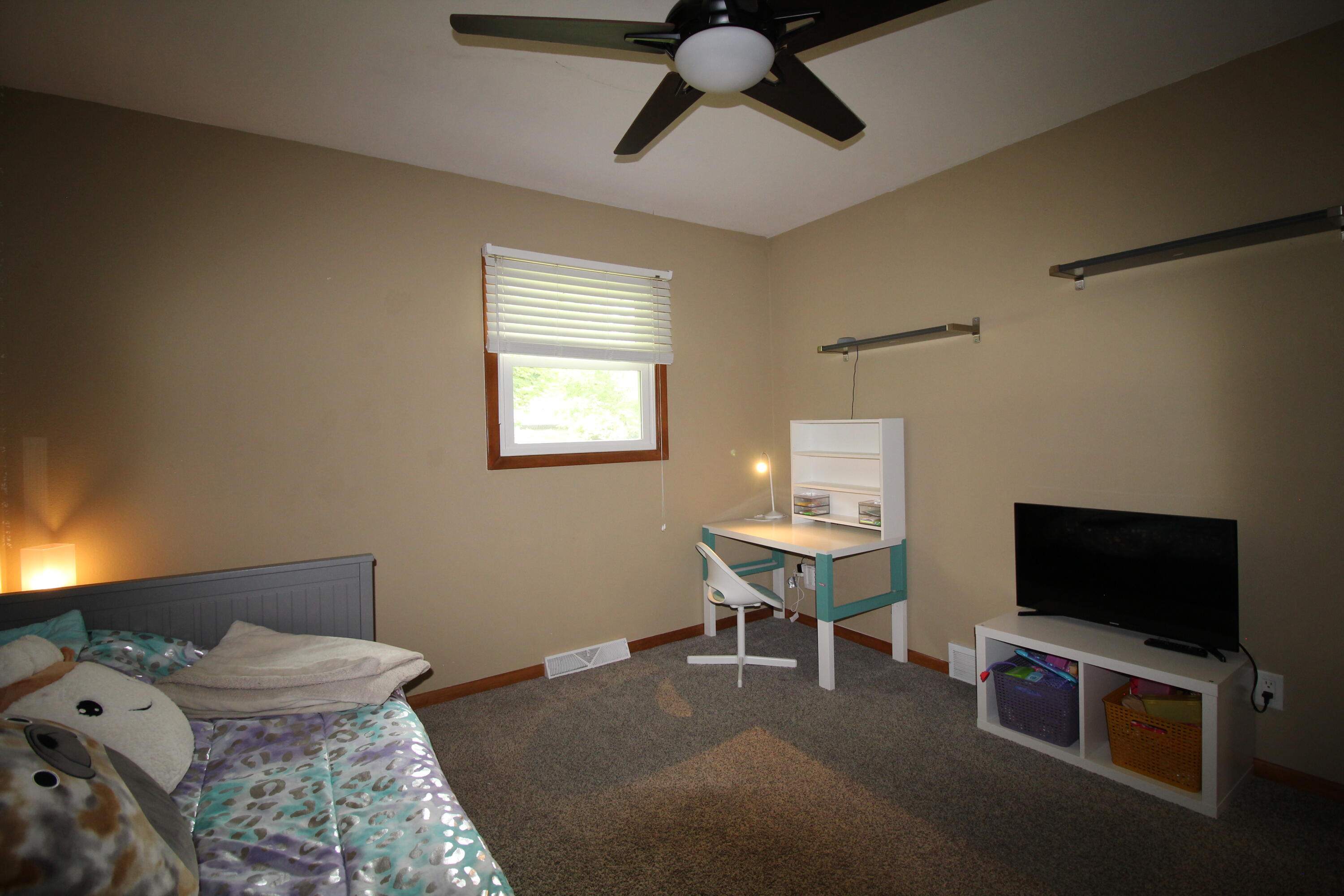 1008 Hilger Road Hartland, WI 53029 - Photo 12 of 44 IMG_0444