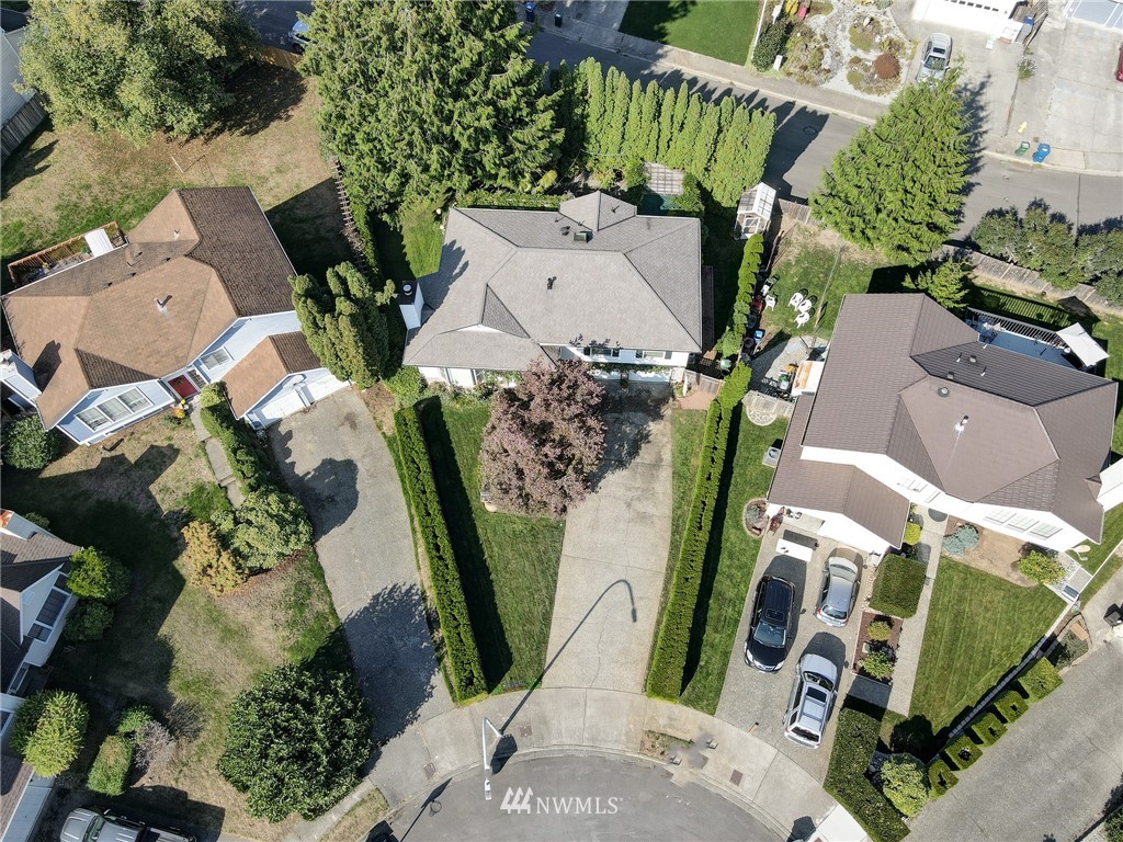 183 Vashon Place Northeast Renton, WA 98059 - Photo 2 of 40