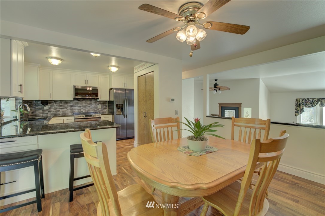 183 Vashon Place Northeast Renton, WA 98059 - Photo 15 of 40