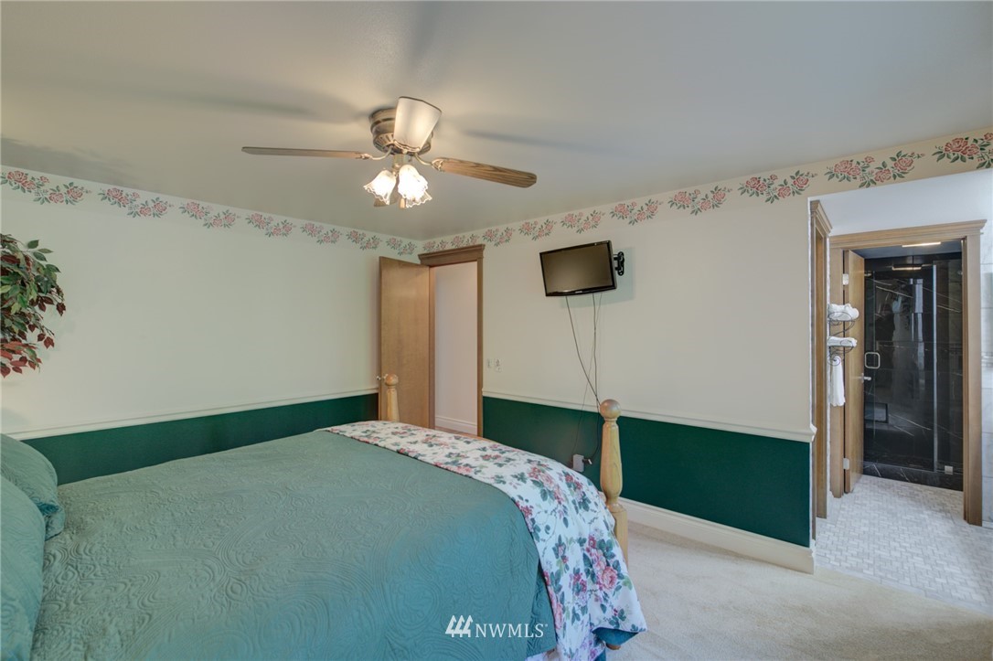 183 Vashon Place Northeast Renton, WA 98059 - Photo 23 of 40