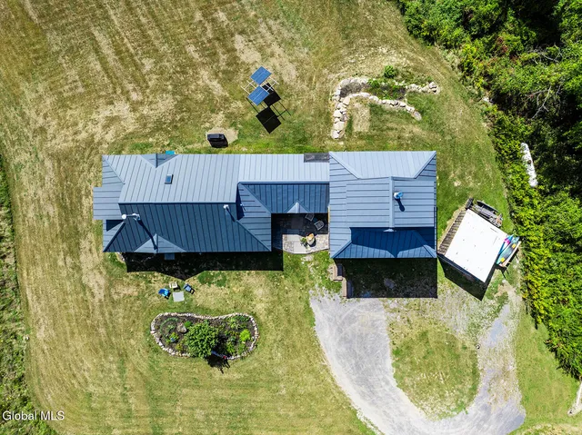 $549,900 | 76 Joe Bean Road, Salem, NY 12865