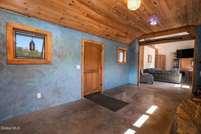 $549,900 | 76 Joe Bean Road, Salem, NY 12865