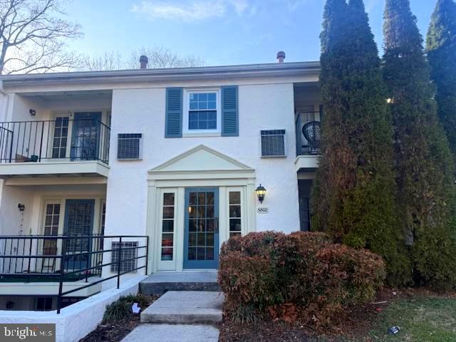 5802 Torington Drive, Unit 825 Springfield, VA 22152 - Photo 2 of 16 front entrance