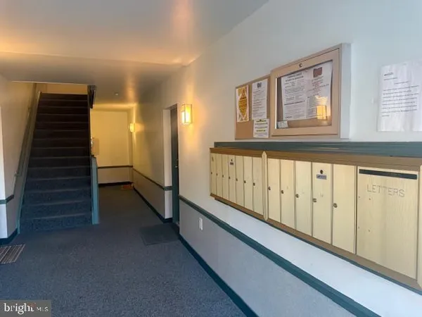 $315,000 | 5802 Torington Drive, Unit 825, Springfield, VA 22152