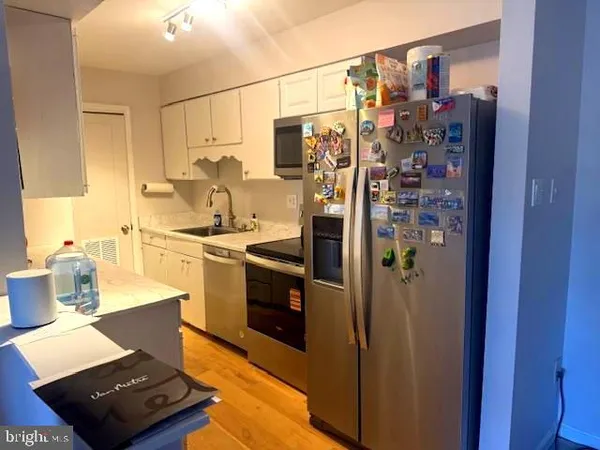 $315,000 | 5802 Torington Drive, Unit 825, Springfield, VA 22152