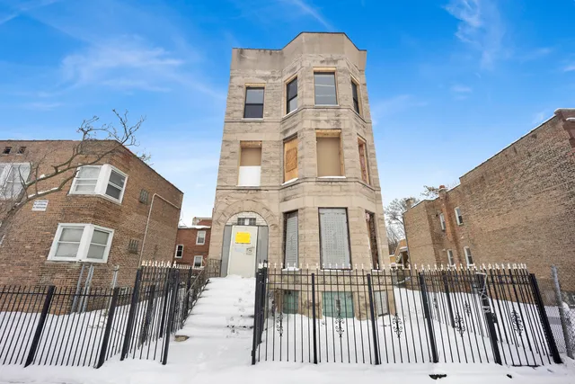 $499,000 | 5813 South Wabash Avenue, Chicago, IL 60637