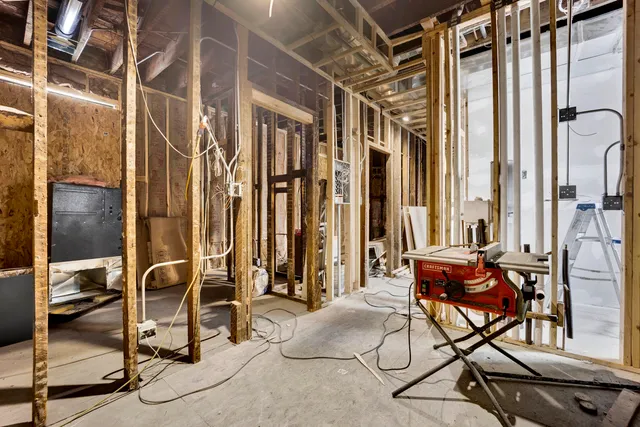 $499,000 | 5813 South Wabash Avenue, Chicago, IL 60637