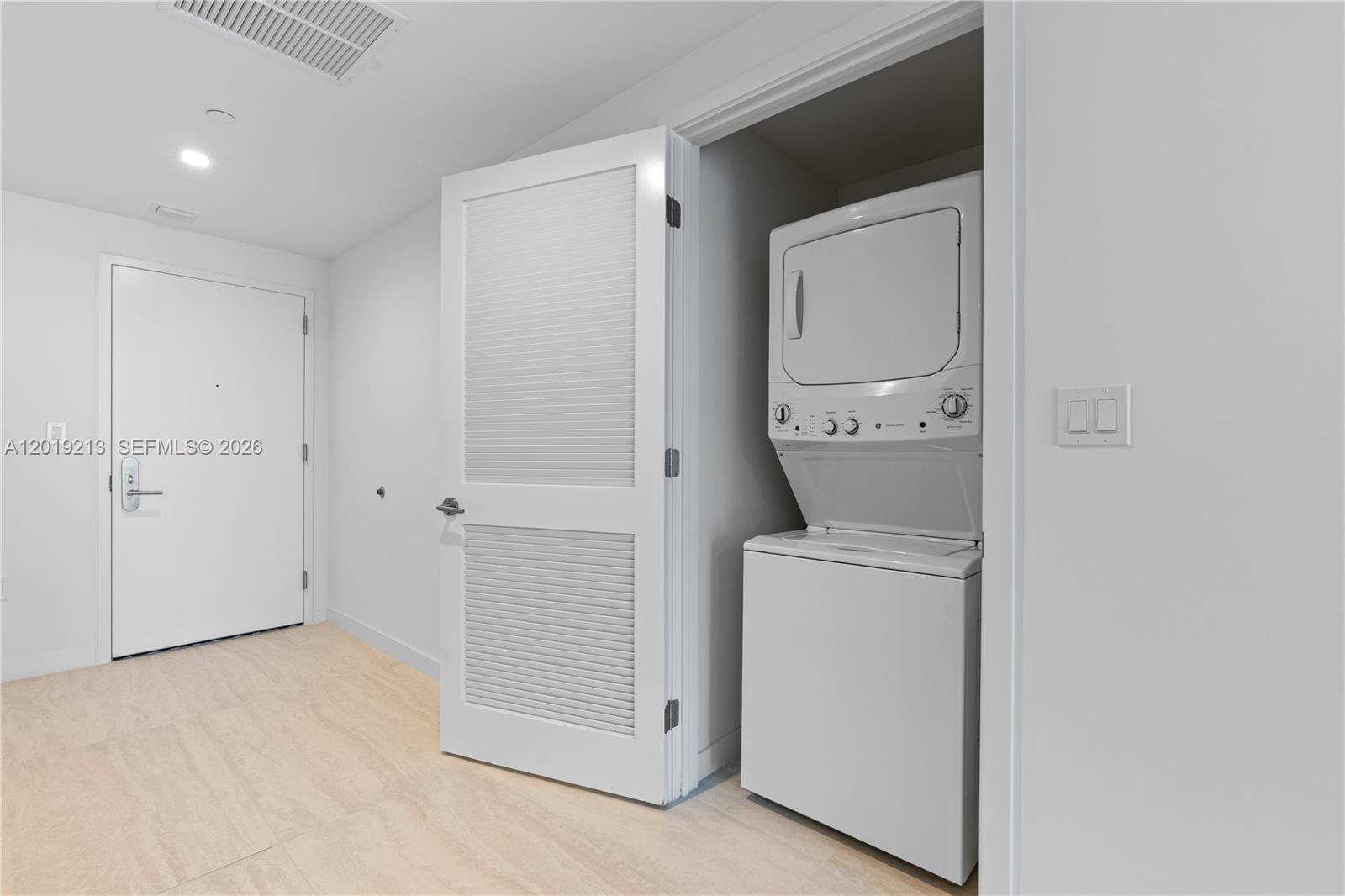 77 Southeast 5th, Unit 3702 Miami, FL 33131 - Photo 7 of 63