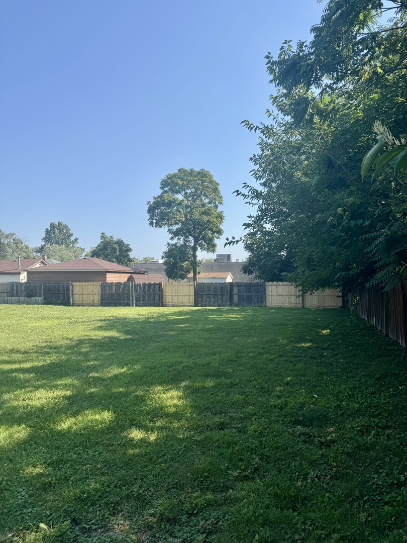 14503 Waverly Avenue Midlothian, IL 60445 - Photo 34 of 37 a view of a backyard