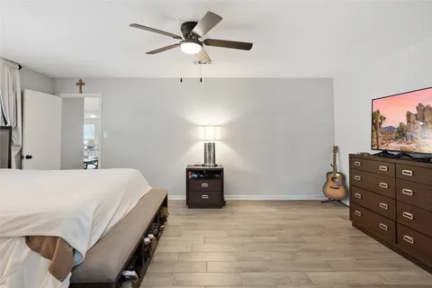 $320,000 | 5206 Abercreek Avenue, Friendswood, TX 77546