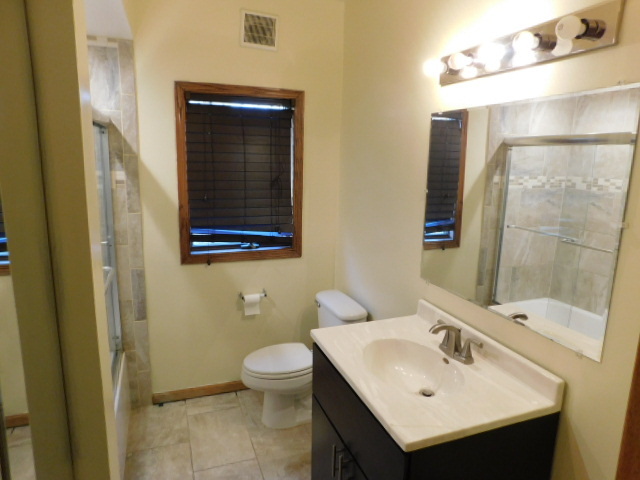 17433 Henry Street Lansing, IL 60438 - Photo 13 of 24