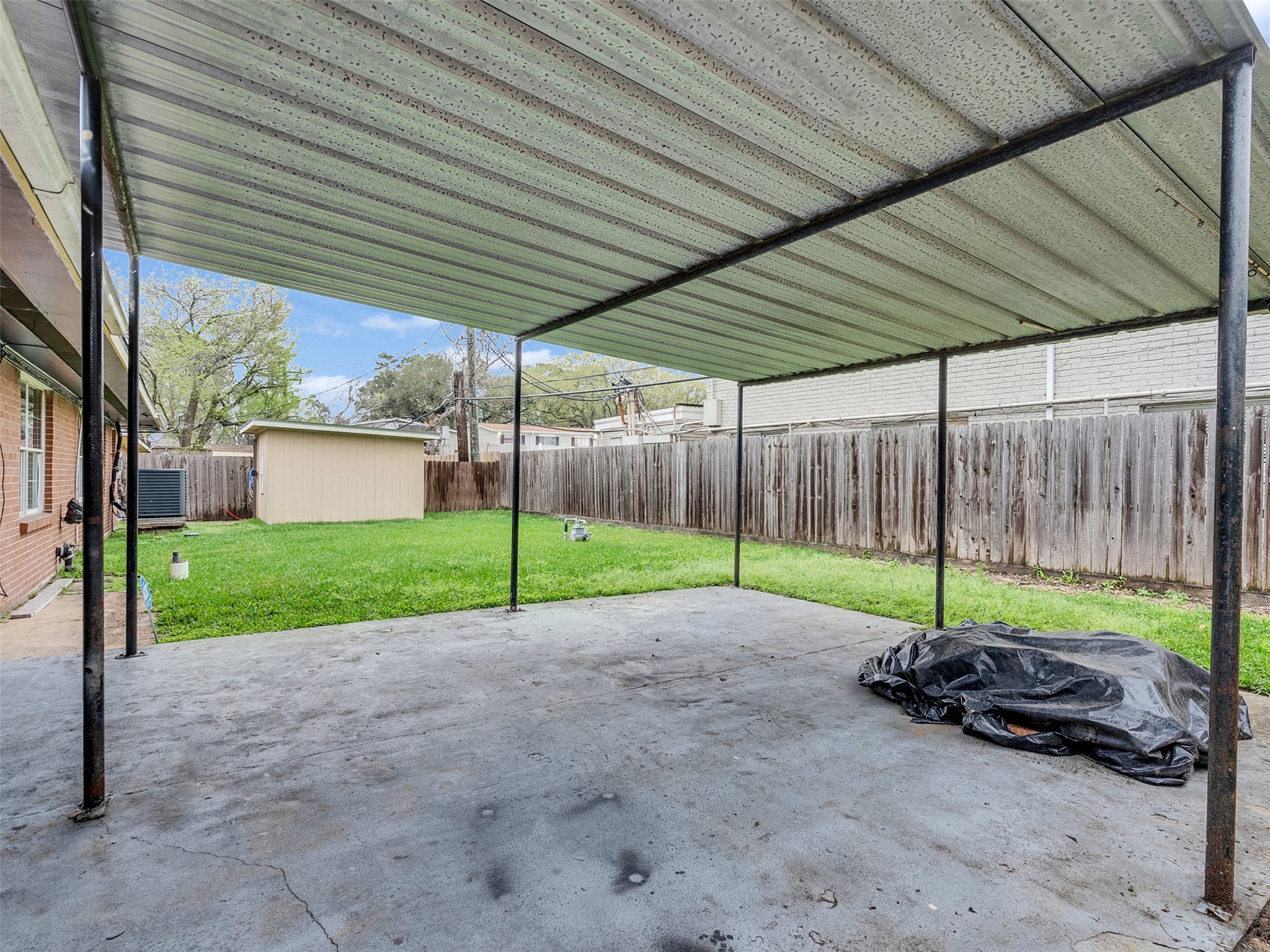 1630 Hollow Hook Road Houston, TX 77080 - Photo 21 of 22 a view of a house with a backyard and a yard