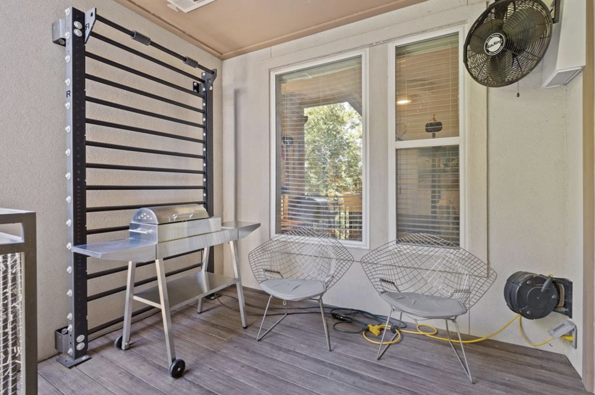 1900 Barton Springs Road, Unit 3031 Austin, TX 78704 - Photo 21 of 37 a living room with furniture and a window