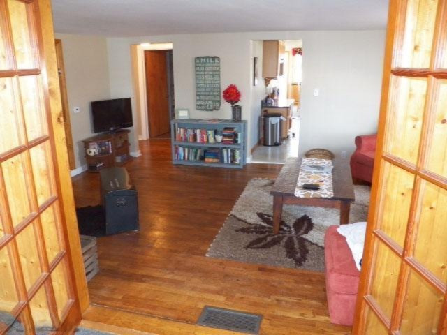 60551 Bert Road Colon, MI 49040 - Photo 4 of 17 Bert Liv 2