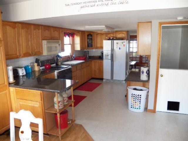 60551 Bert Road Colon, MI 49040 - Photo 5 of 17 Bert Kitchen 2