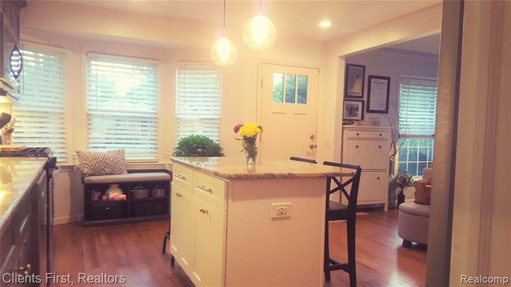 2232 Columbia Road Berkley, MI 48072 - Photo 16 of 30