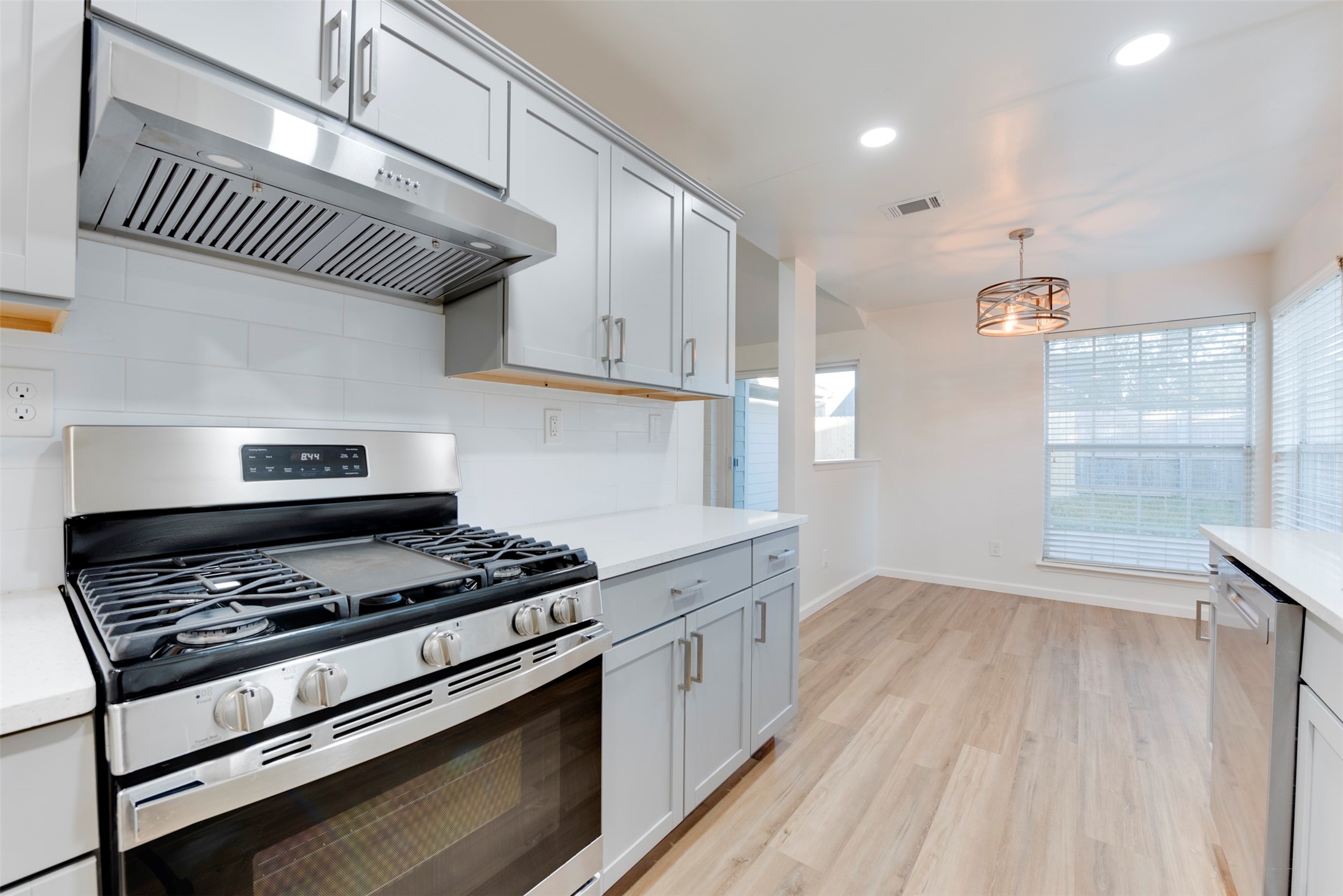 15914 Barbarossa Drive Houston, TX 77083 - Photo 14 of 29