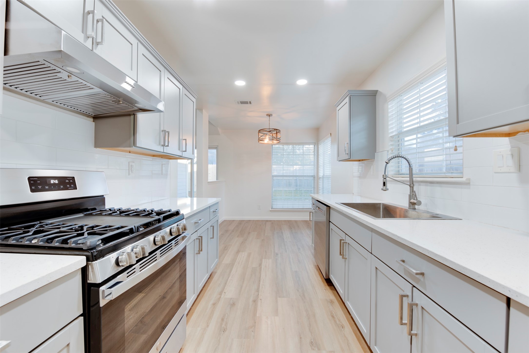 15914 Barbarossa Drive Houston, TX 77083 - Photo 16 of 29