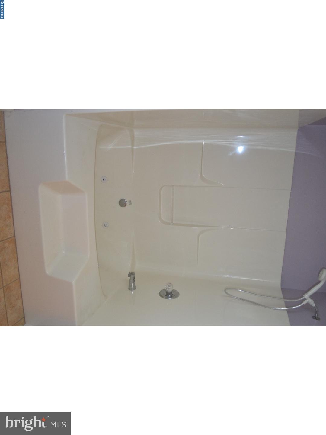 169 Jefferson Road Pennsville, NJ 08070 - Photo 16 of 25 Bathroom