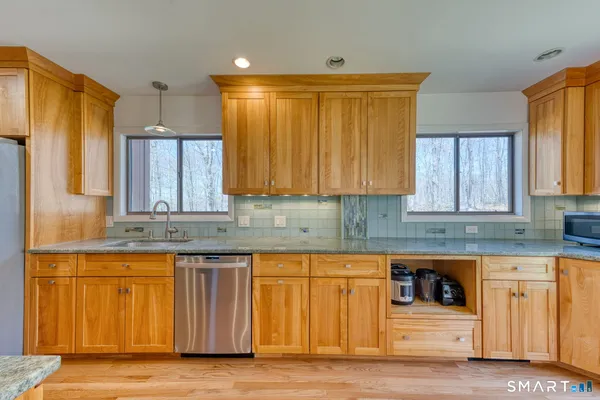 $589,000 | 129 Sawmill Brook Lane, Mansfield, CT 06250