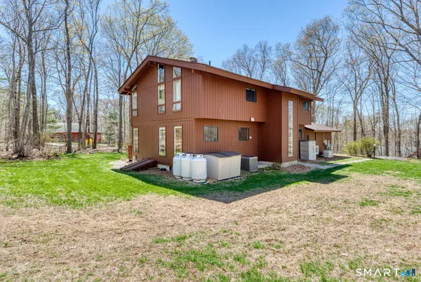 $589,000 | 129 Sawmill Brook Lane, Mansfield, CT 06250
