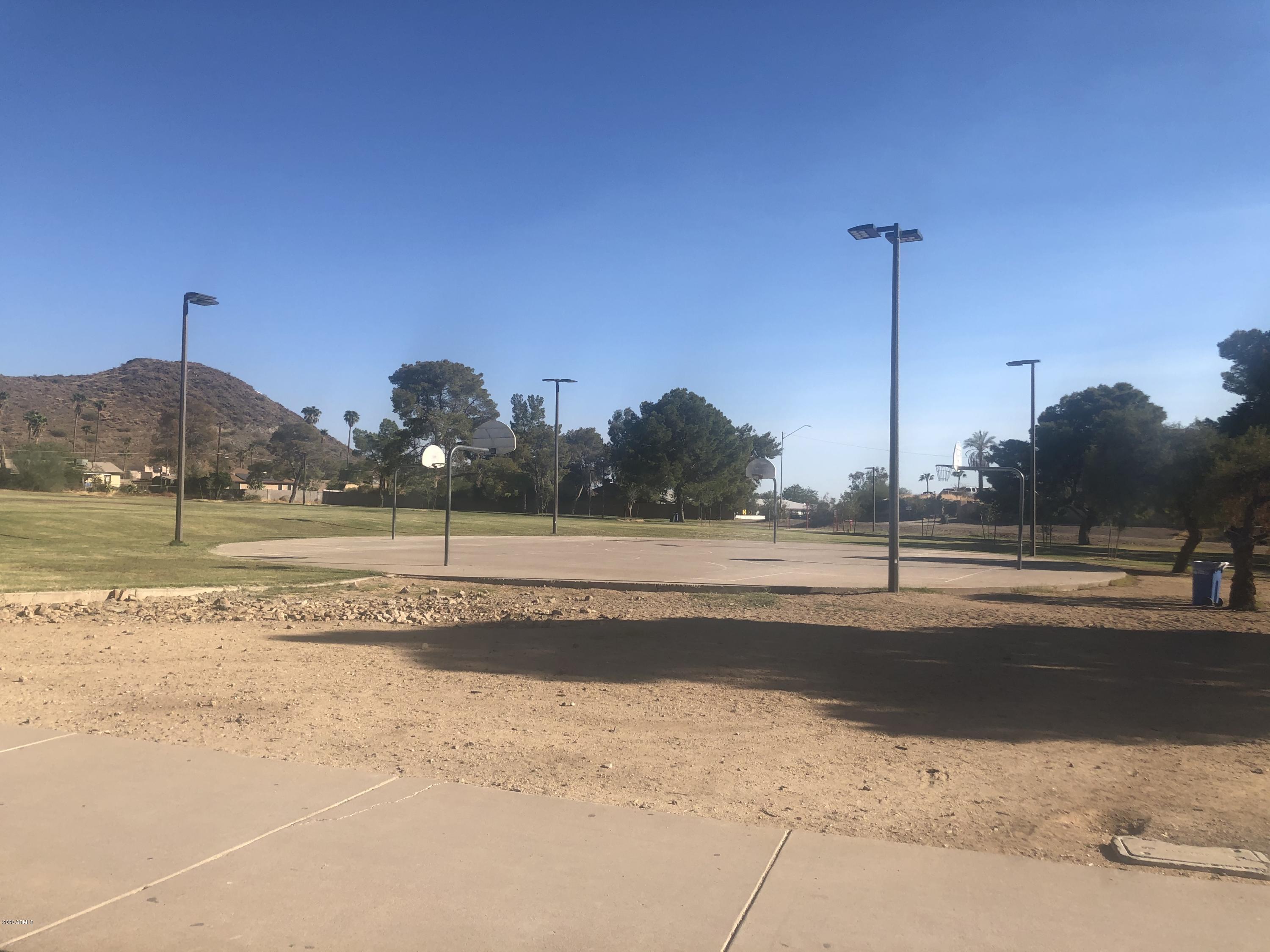 9631 North 12th Avenue, Unit 201 Phoenix, AZ 85021 - Photo 21 of 32 a view of a terrace