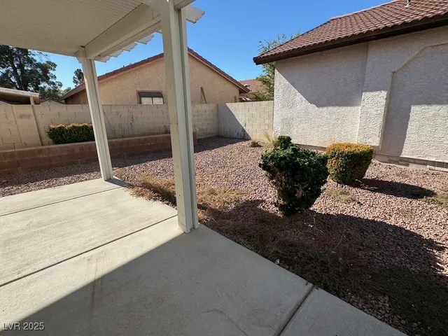 $1,750 | 6429 West Birchcrest Court, Las Vegas, NV 89108