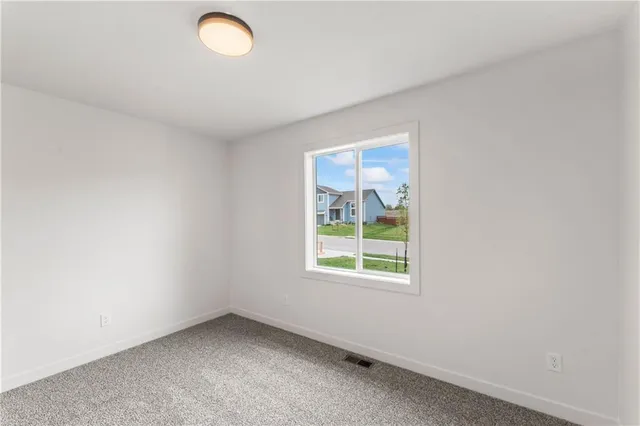 $428,900 | 612 Southeast 21st Street, Oak Grove, MO 64075