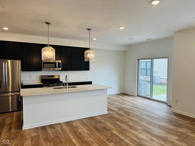 $2,300 | 17467 Ebling Trail, Unit 3302, Westfield, IN 46062