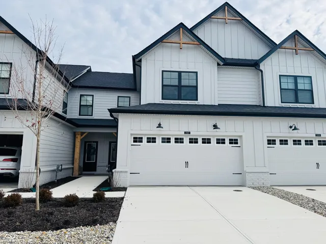 $2,300 | 17467 Ebling Trail, Unit 3302, Westfield, IN 46062