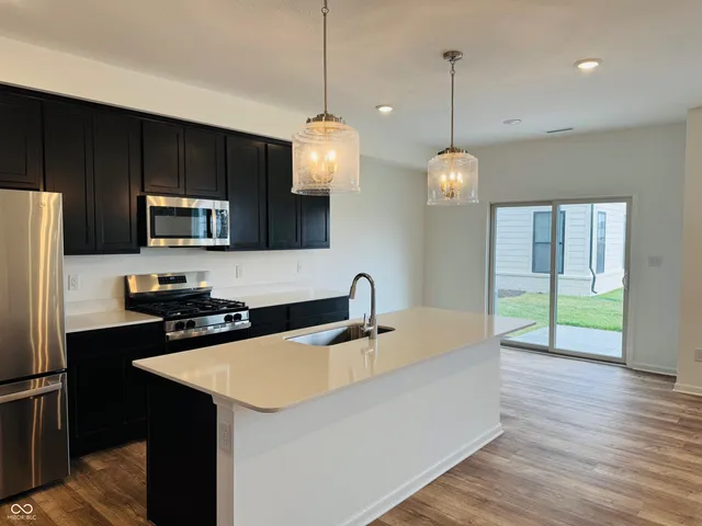 $2,300 | 17467 Ebling Trail, Unit 3302, Westfield, IN 46062