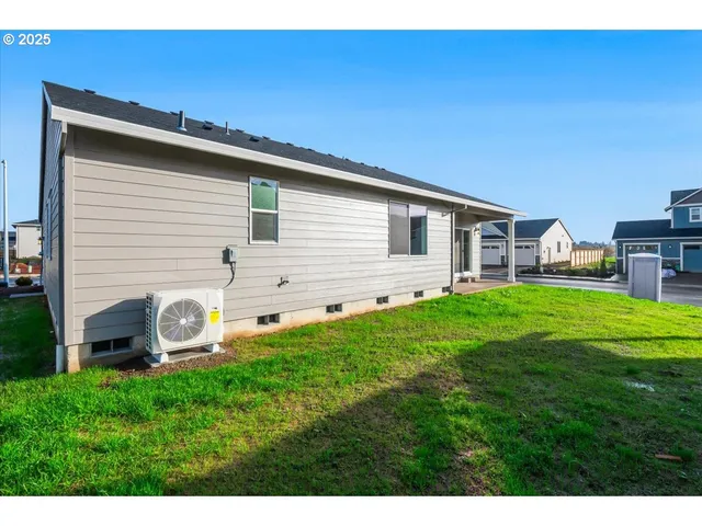 $529,900 | 430 South Elm Street, Yamhill, OR 97148