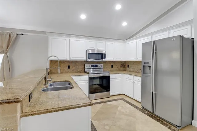 $3,600 | 15028 Savannah Drive, Naples, FL 34119