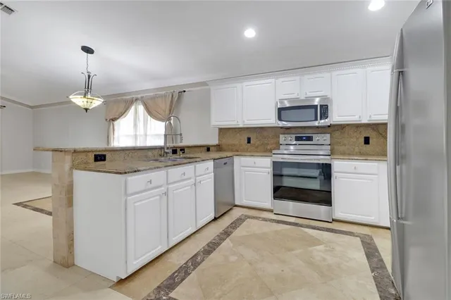 $3,600 | 15028 Savannah Drive, Naples, FL 34119