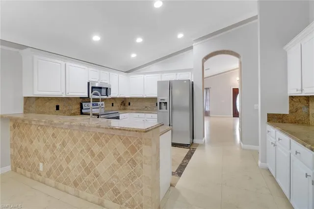 $3,600 | 15028 Savannah Drive, Naples, FL 34119