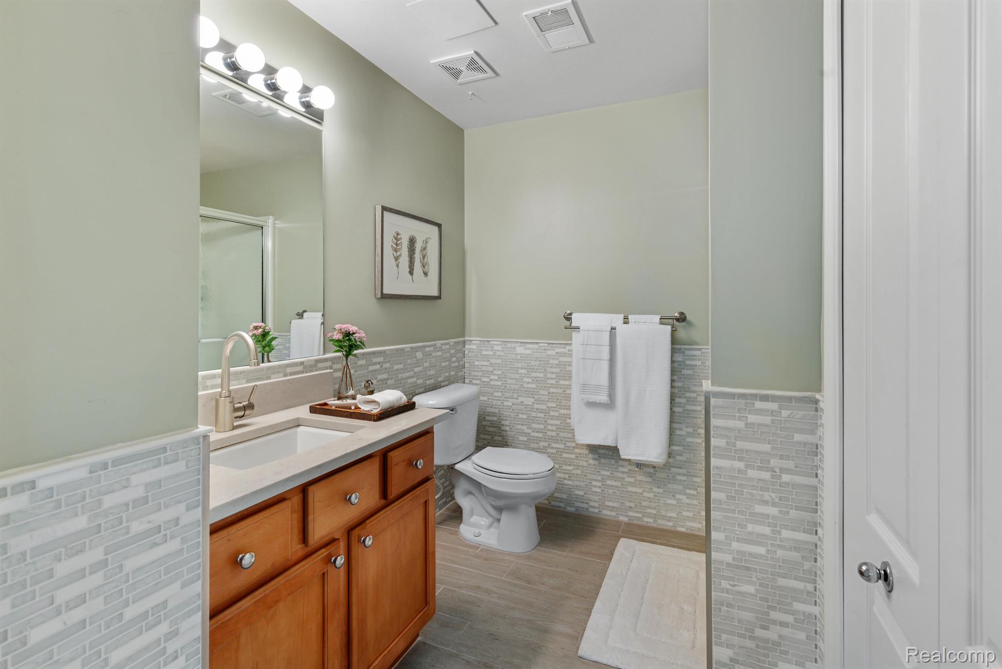 312 North Wixom Road Wixom, MI 48393 - Photo 31 of 40 Gallery Image 31