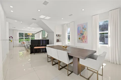 $3,900,000 | 5700 Southwest 86th Street, South Miami, FL 33143
