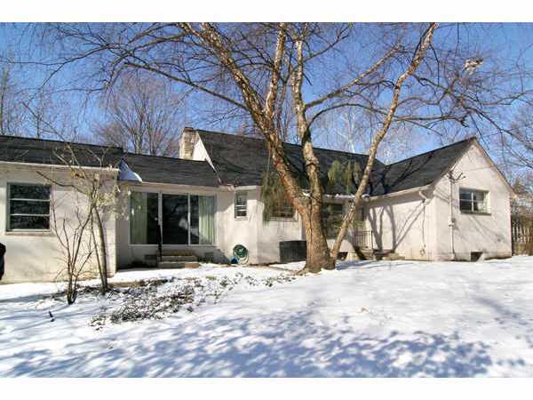 932 Pleasant Ridge Avenue Columbus, OH 43209 - Photo 4 of 10