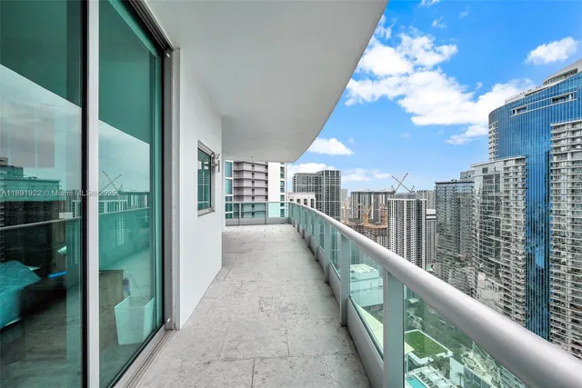 $8,750 | 900 Biscayne Boulevard, Unit 4901, Miami, FL 33132