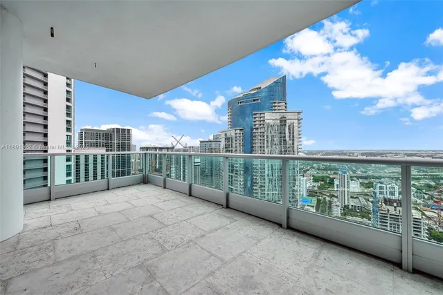 $8,750 | 900 Biscayne Boulevard, Unit 4901, Miami, FL 33132