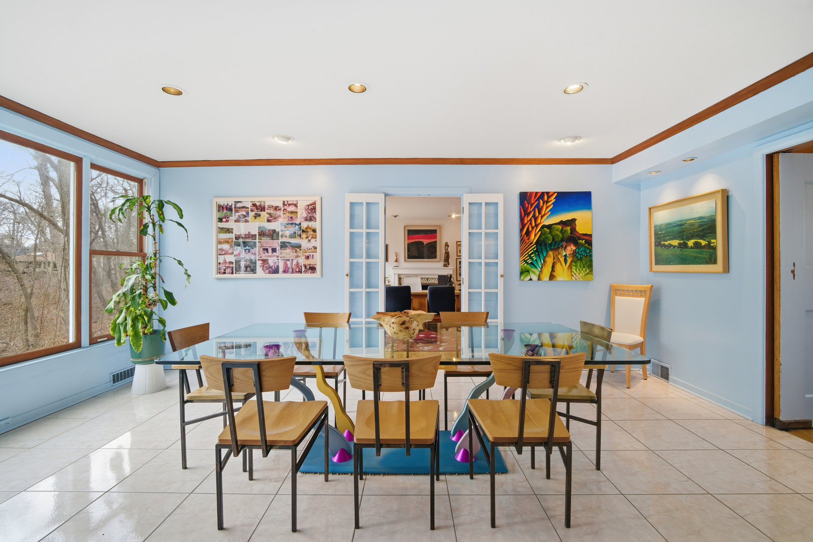 200 Braeburn Road Highland Park, IL 60035 - Photo 5 of 30 a view of a dining room with furniture window and outside view