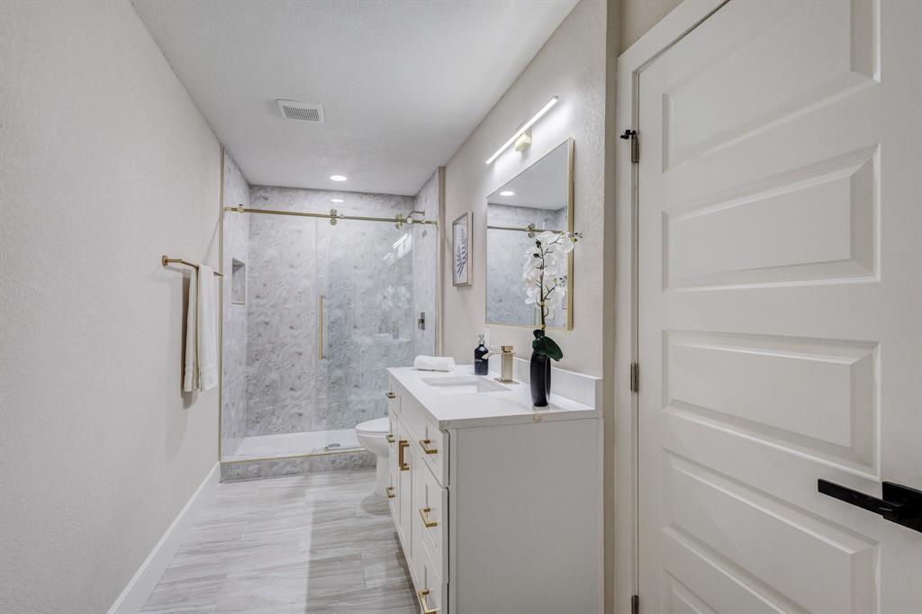 1209 Overdowns Drive Plano, TX 75023 - Photo 11 of 22