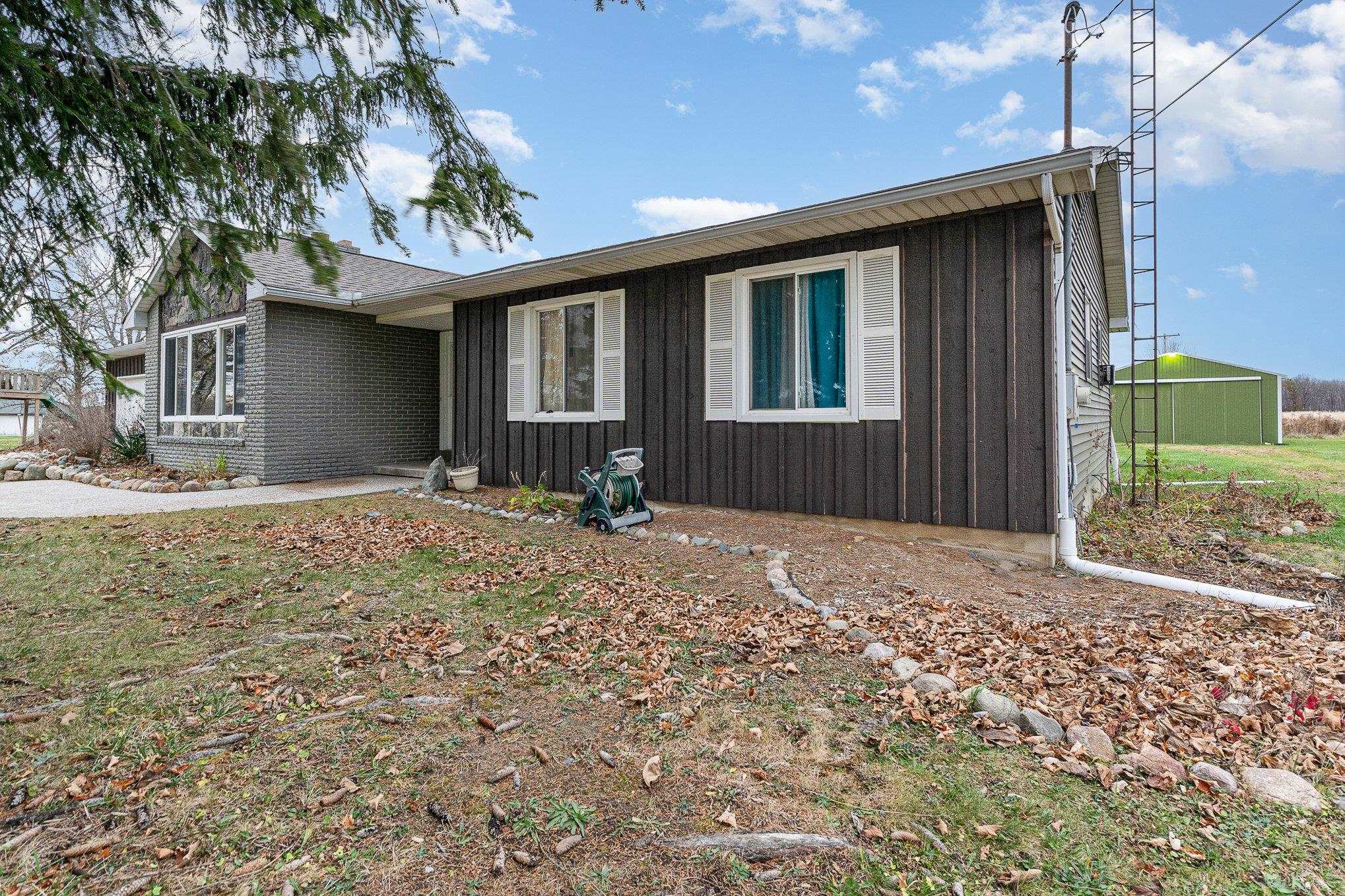 4118 West Frances Road Clio, MI 48420 - Photo 2 of 27