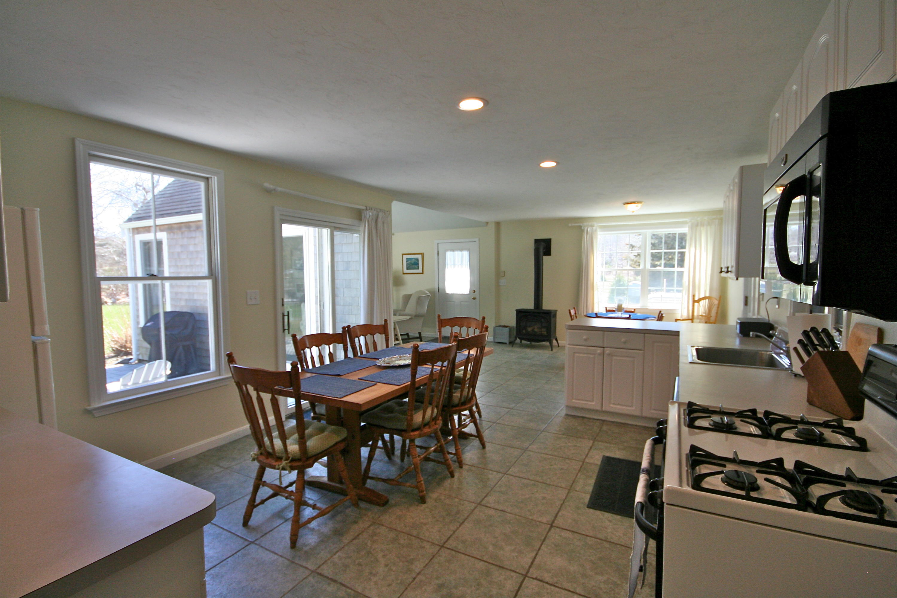 947 Shore Road Pocasset, MA 02559 - Photo 8 of 26 kitchen3