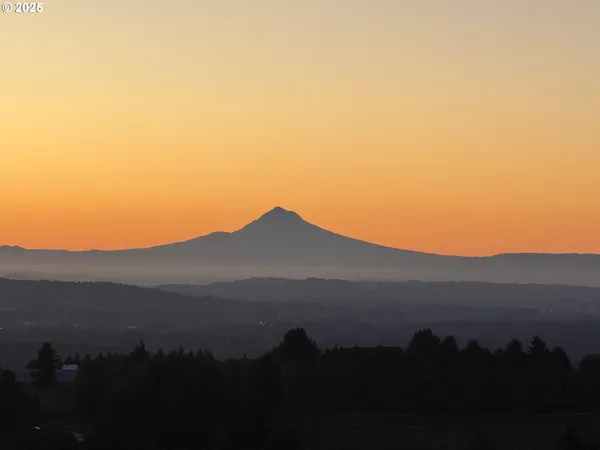 $1,790,000 | 16935 Southwest Holly Hill Road, Hillsboro, OR 97123